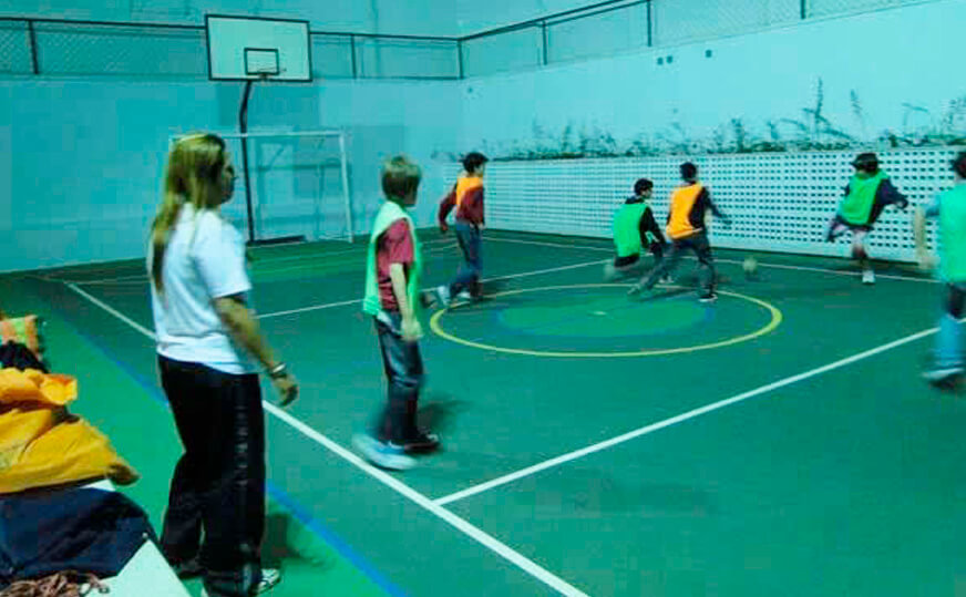 Jogos e atividades esportivas para festa com animadores
